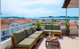 Sea View Apartments Tihi II